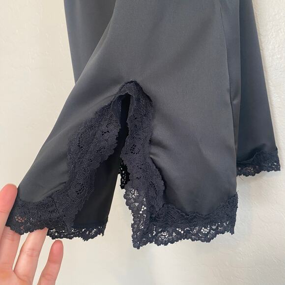 Lovers and Friends Cassandra Slip Dress Womens Sz Large Lace Mini LBD - Picture 7 of 7